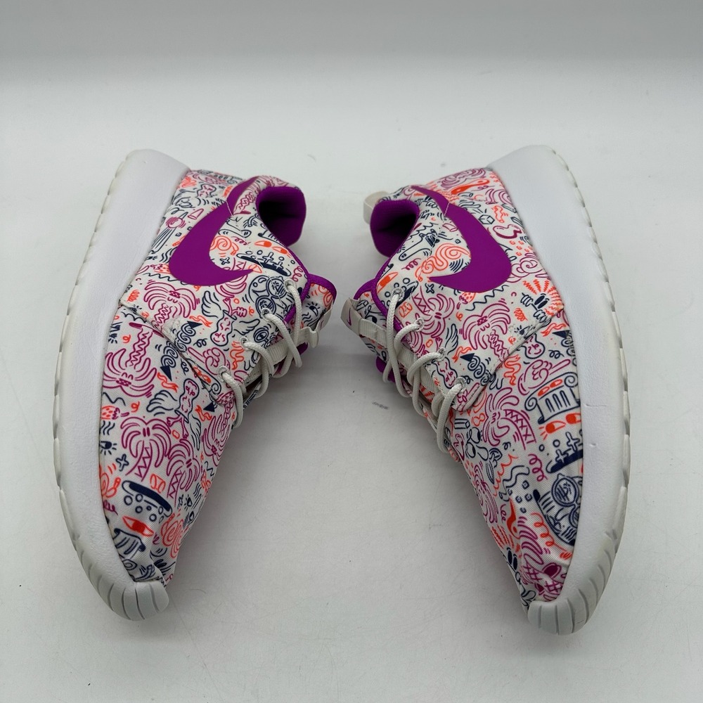 Nike 749986-168 Roshe Run‎ Womens Size 8 Purple Doodle Print Running Sneakers - Picture 3 of 10